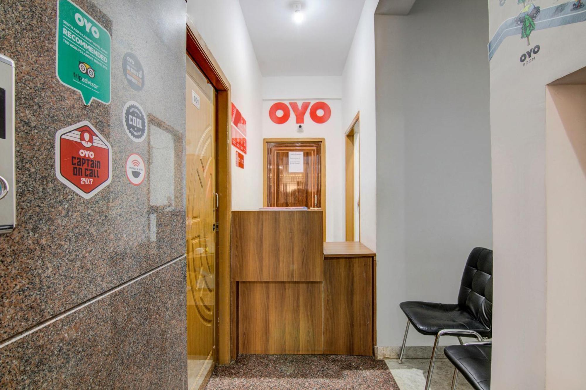 ホテル Oyo 15695 ヴァルシティ コンフォーツ バンガロール エクステリア 写真