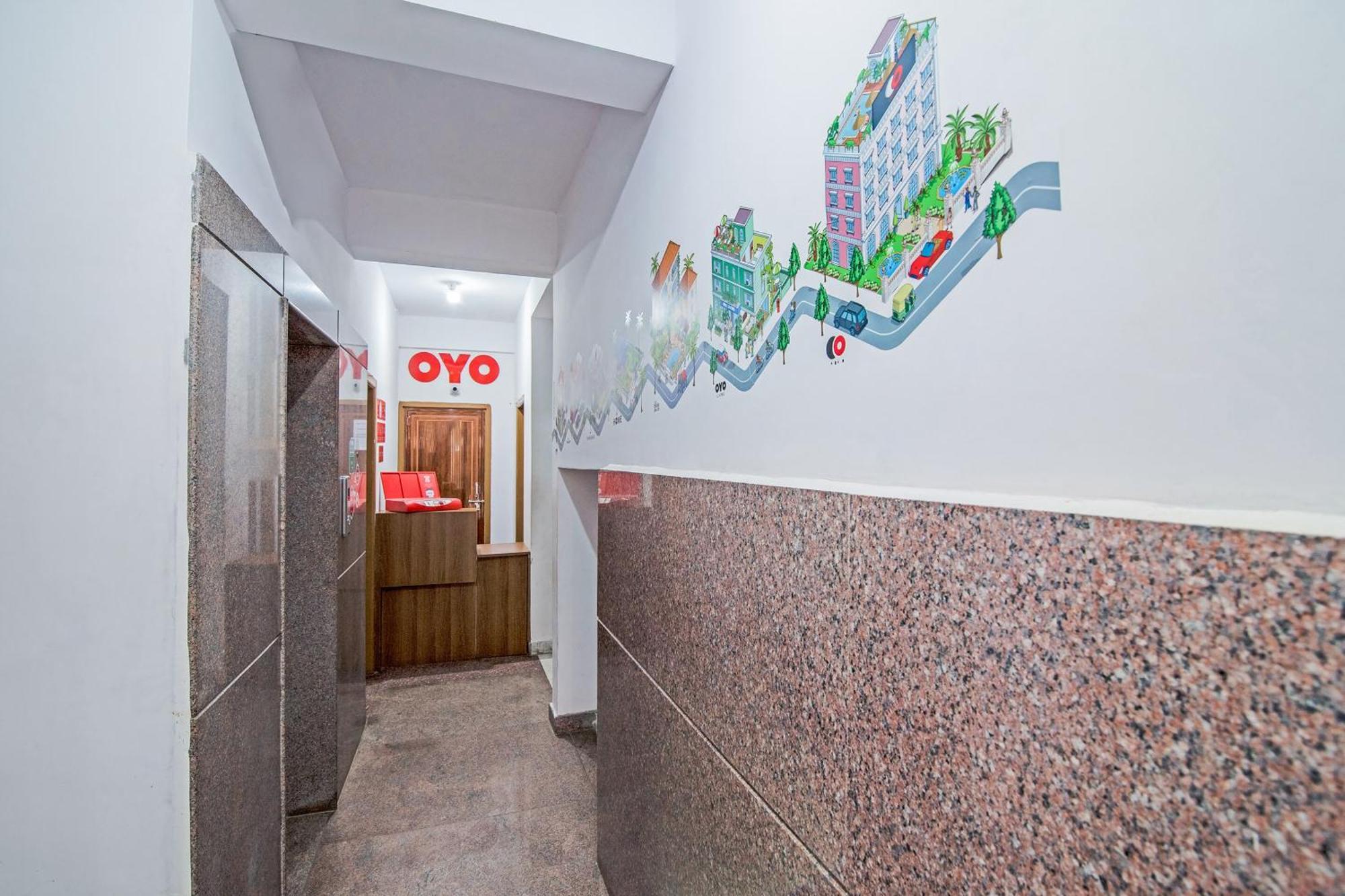 ホテル Oyo 15695 ヴァルシティ コンフォーツ バンガロール エクステリア 写真